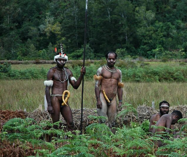 domorodci s rozšírenými členmi